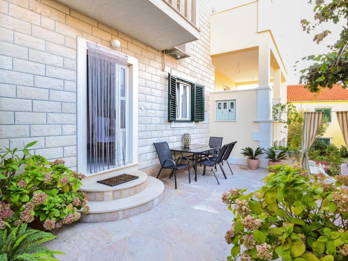 Apartment Ana - Brc100 By Interhome Supetar Zewnętrze zdjęcie